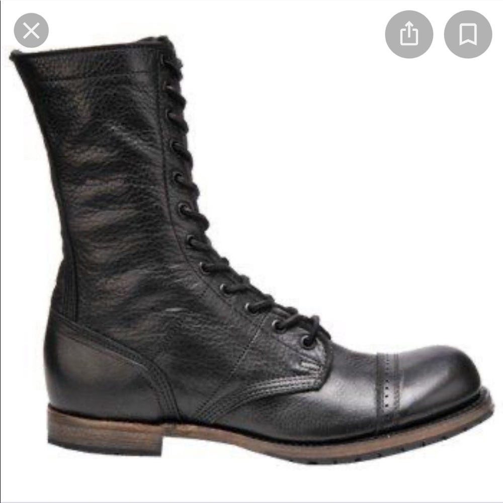 VINTAGE SHOE COMPANY Molly Black Harness Boots